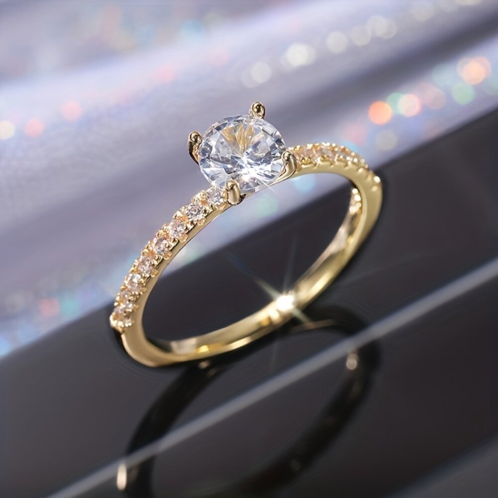 Elegant Minimalist Women's Ring - Golden with Sparkling Rhinestone